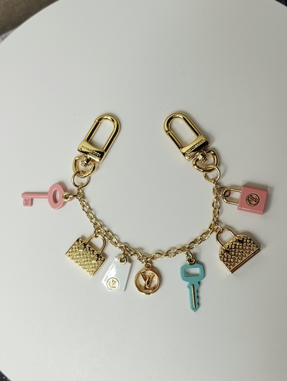 Louis Vuitton Spring Street Chain Bag Charm - Picture 7 of 7